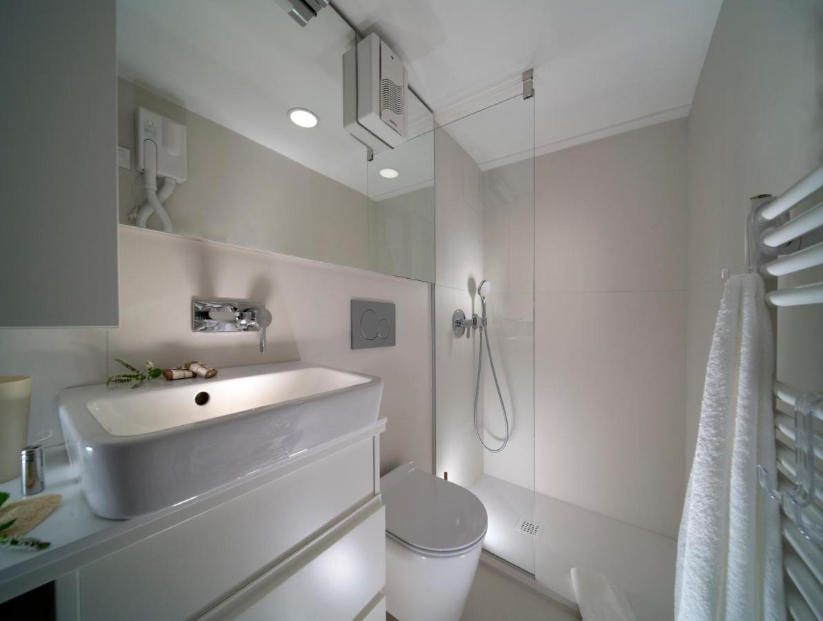 Karinatura Ljubljana Ngoại thất bức ảnh