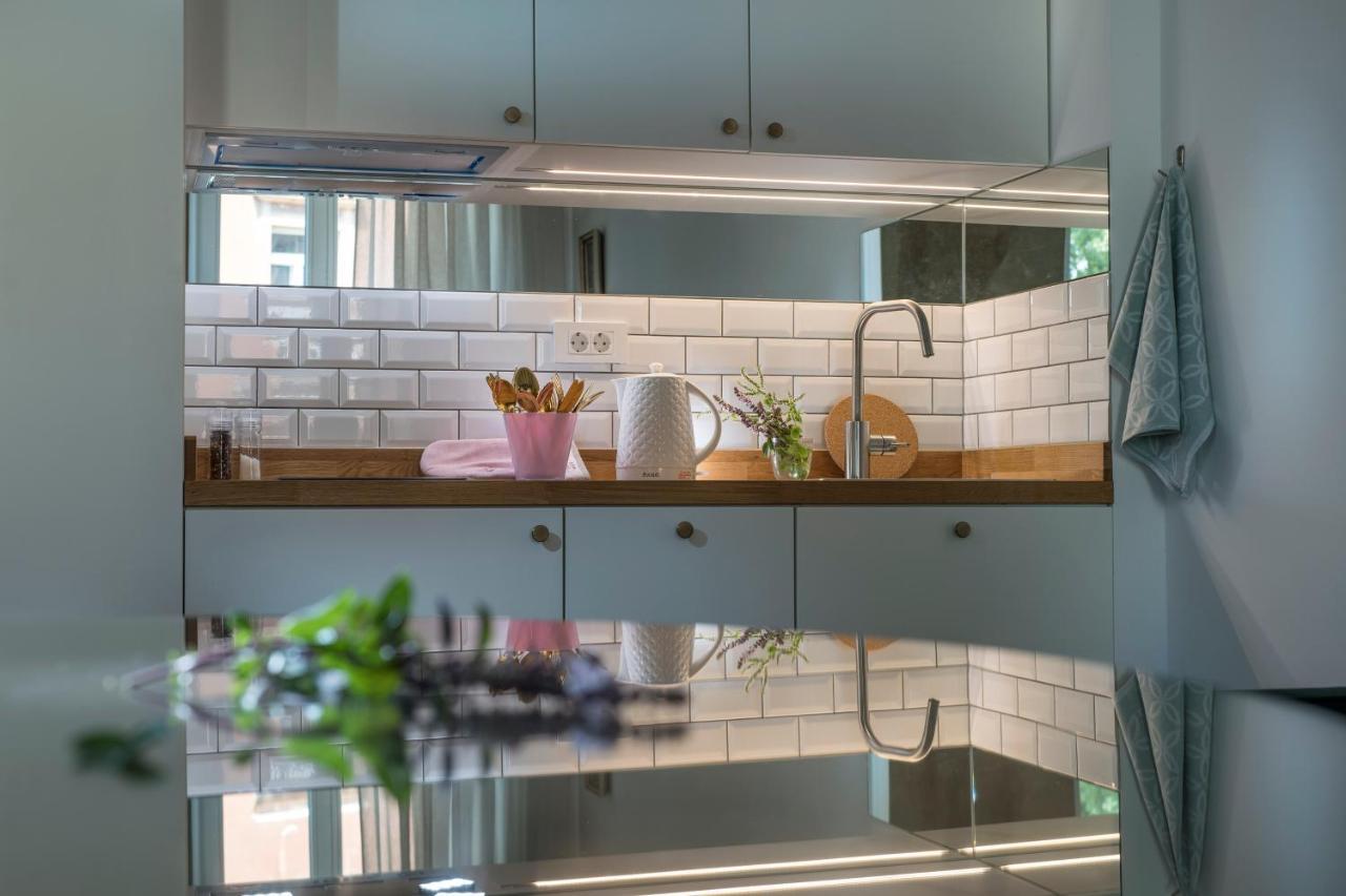 Karinatura Ljubljana Ngoại thất bức ảnh